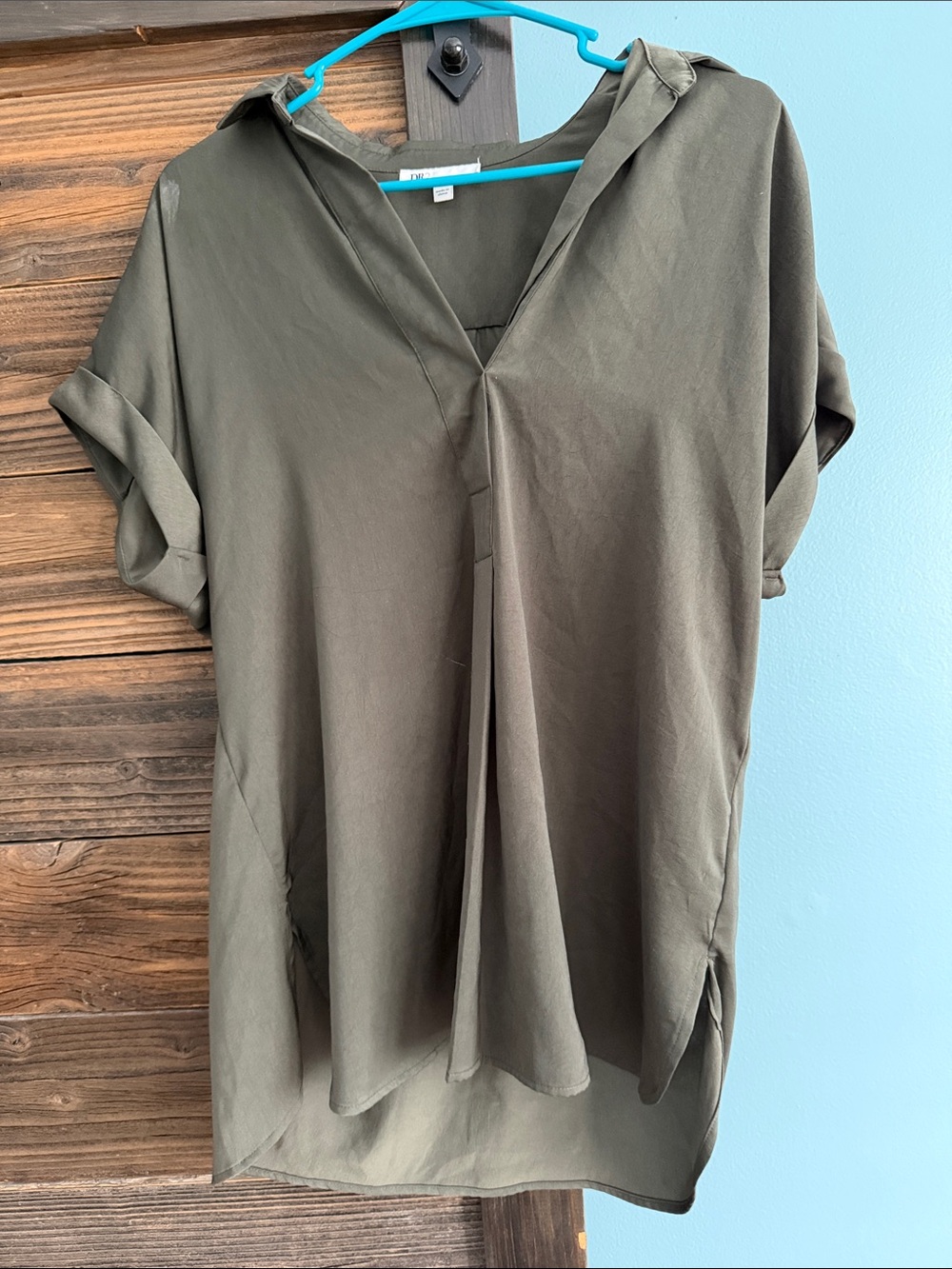 DR2 Olive Hooded V-Neck Short Sleeve Tunic